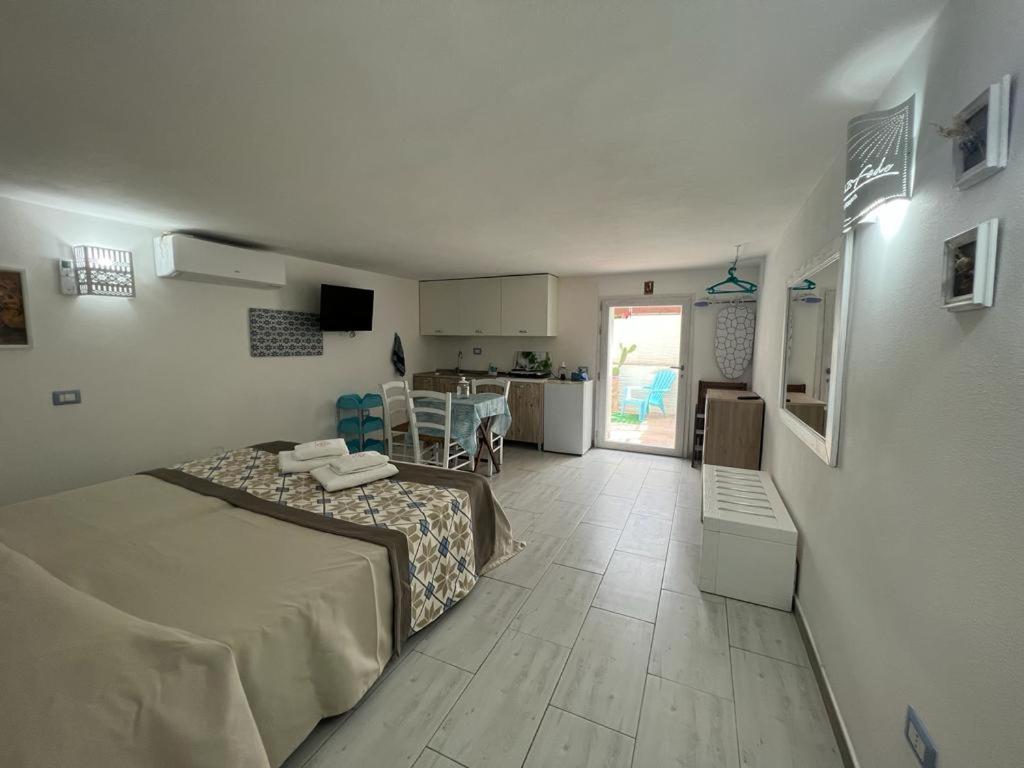 Rooms Apartaments Santa Teresa Capo Testa Exterior photo