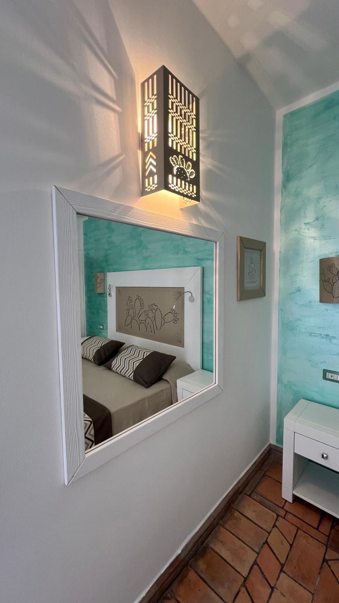 Rooms Apartaments Santa Teresa Capo Testa Exterior photo